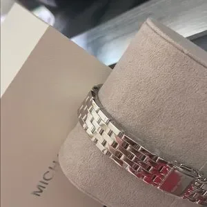 Michael Kors | Accessories | Tell Time In A Silver Link  display picture 2